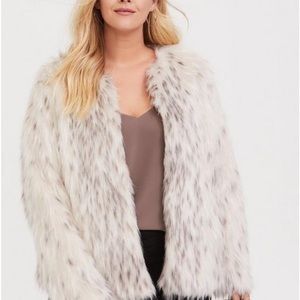 Torrid Faux Fur Cropped Jacket in White NWT